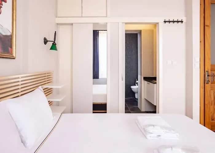 Apartment Cool Authentic 2bd2bath Galata Tower Home! #413 *