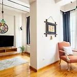 Διαμέρισμα Cool Authentic 2bd2bath Galata Tower Home! #413 Κωνσταντινούπολη