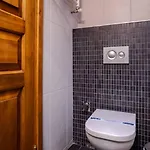 Διαμέρισμα Cool Authentic 2bd2bath Galata Tower Home! #413 Κωνσταντινούπολη