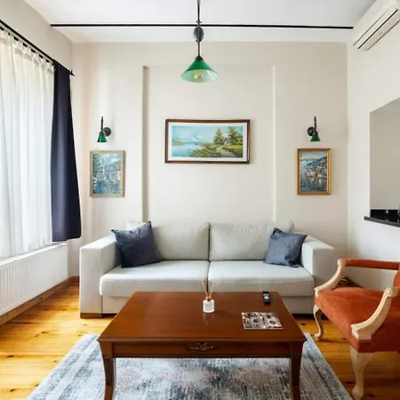 Cool Authentic 2bd2bath Galata Tower Home! #413 아파트 *