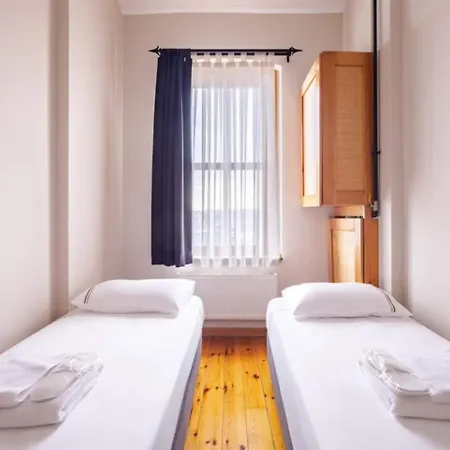 Cool Authentic 2bd2bath Galata Tower Home! #413