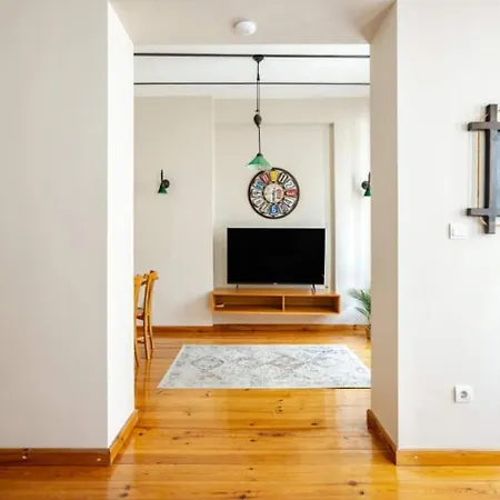 Cool Authentic 2bd2bath Galata Tower Home! #413 Κωνσταντινούπολη