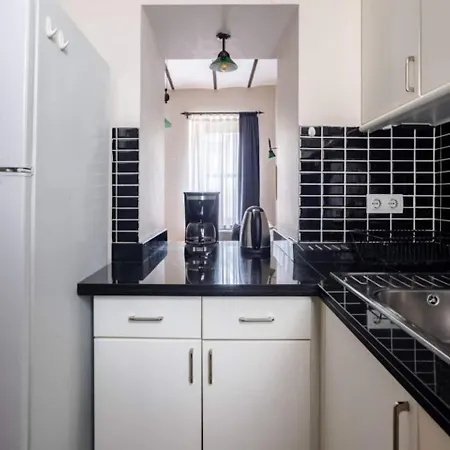 Cool Authentic 2bd2bath Galata Tower Home! #413