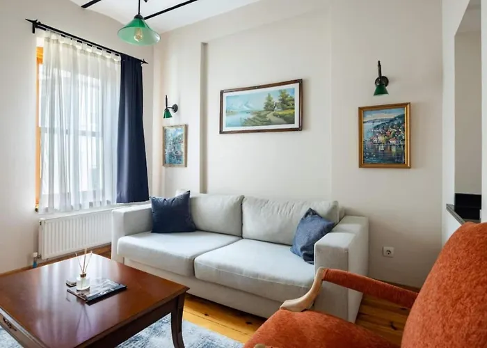 Cool Authentic 2bd2bath Galata Tower Home! #413 Istanbulská provincie
